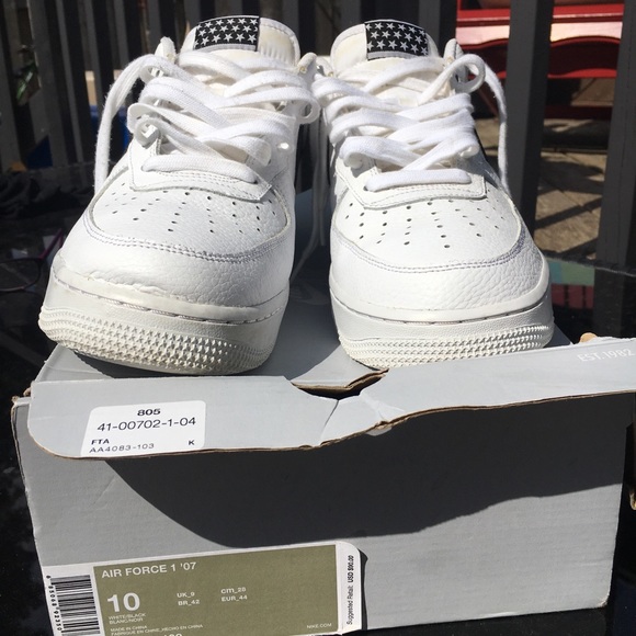 Nike Air Force One - Picture 2 of 6